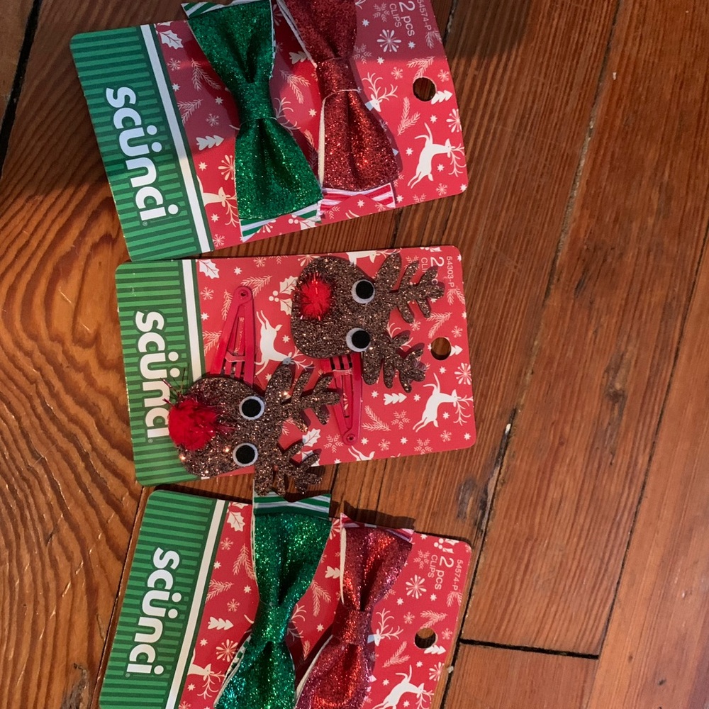 Set of three hair clips